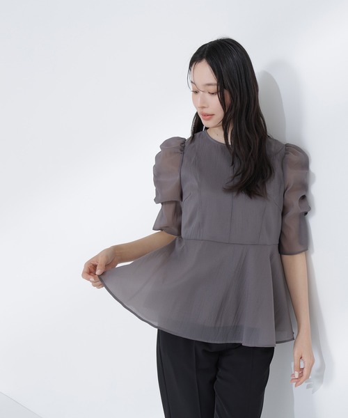 NATURAL BEAUTY BASIC（ナチュラルビューティーベーシック）の「【Oggi5月号掲載】◇シアーペプラムブラウス半袖（シャツ/ブラウス・レディース・ホワイト系その他/ベージュ/オレンジ/チャコールグレー・SMALL/MEDIUM）」の16枚目の写真