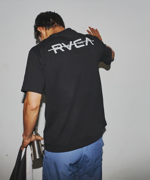 RVCA(ルーカ)の「RVCA SPORT メンズ STRAIGHT EDGE SS Tシャツ 【2026年春夏モデル】/ルーカバックプリント半袖Tシャツ(Tシャツ/カットソー・メンズ・ブラック/ホワイト/グリーン系その他・MEDIUM/X-LARGE/SMALL/LARGE)」の2枚目の写真