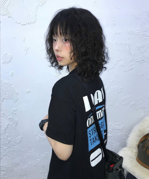 URBANDTYPE(アーバンディタイプ)の「デイオフグラフィックTシャツ_ブラック(Tシャツ/カットソー・レディース・その他・SMALL/MEDIUM/LARGE)」の1枚目の写真