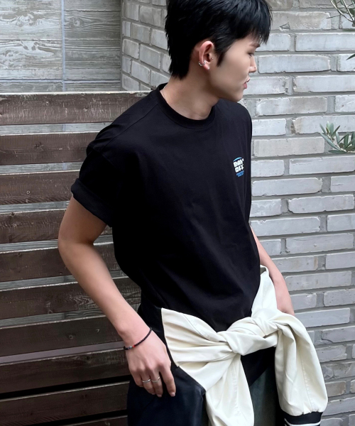 URBANDTYPE(アーバンディタイプ)の「デイオフグラフィックTシャツ_ブラック(Tシャツ/カットソー・レディース・その他・SMALL/MEDIUM/LARGE)」の4枚目の写真