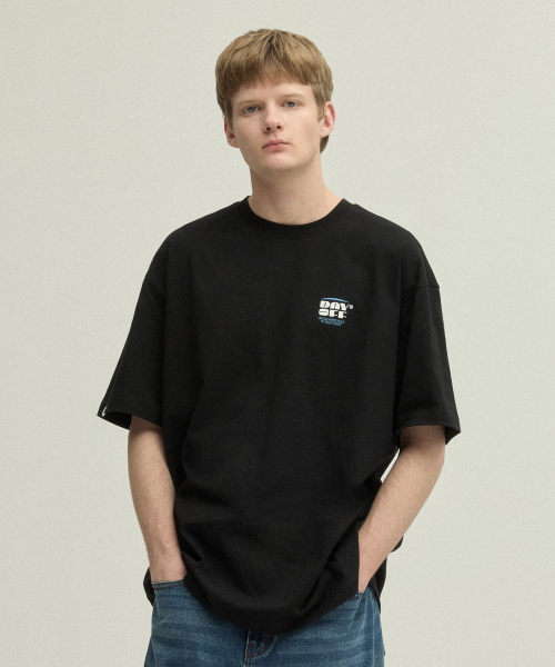URBANDTYPE(アーバンディタイプ)の「デイオフグラフィックTシャツ_ブラック(Tシャツ/カットソー・レディース・その他・SMALL/MEDIUM/LARGE)」の7枚目の写真