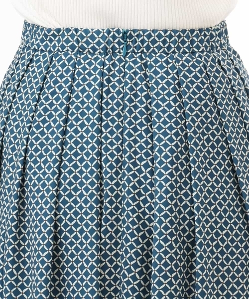 OFUON le MK（オフオンルエムケー）の「ウエストタック格子柄フレアスカート/洗濯機で洗える/セットアップ可（スカート・レディース・グリーン系その他/ネイビー・36/38/40）」の8枚目の写真