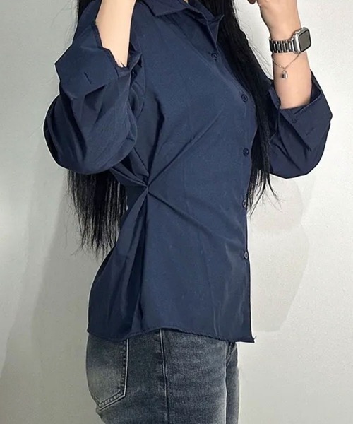 Emilie（エミリー）の「ウエスト シルエットチェンジ シンプルカラーシャツ（シャツ/ブラウス・レディース・ネイビー/ホワイト/ライトブルー・FREE）」の18枚目の写真