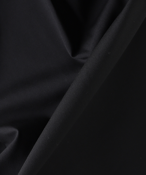 EDIFICE(エディフィス)の「MARKAWARE(マーカウェア) DOUBLE PLEATED EASY TROUSERS(スラックス・メンズ・ブラック・3/2)」の6枚目の写真