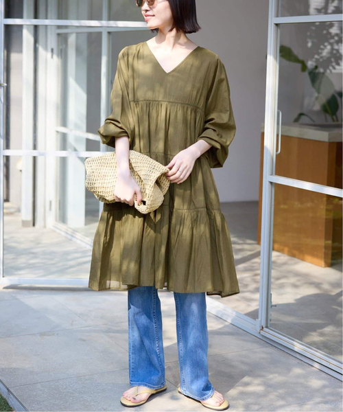 SLOBE IENA(スローブイエナ)の「コットンボイルティアードワンピース(ワンピース・レディース・パープル/ブラック/カーキ・FREE)」の2枚目の写真