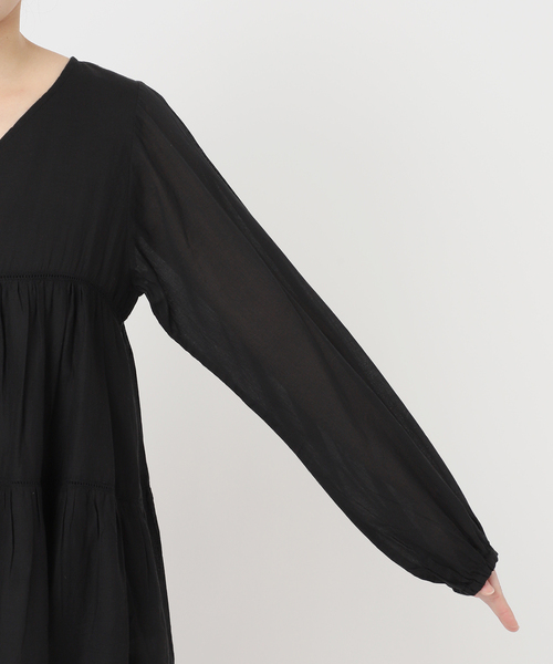 SLOBE IENA(スローブイエナ)の「コットンボイルティアードワンピース(ワンピース・レディース・パープル/ブラック/カーキ・FREE)」の21枚目の写真