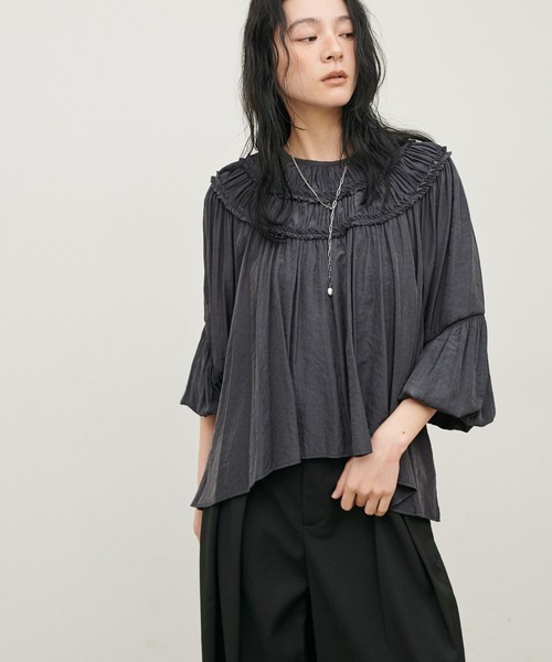 LARUTA(ラルータ)の「【LARUTA】デラヴェギャザーブラウス(シャツ/ブラウス・レディース・オフホワイト/チャコールグレー・MEDIUM)」の12枚目の写真