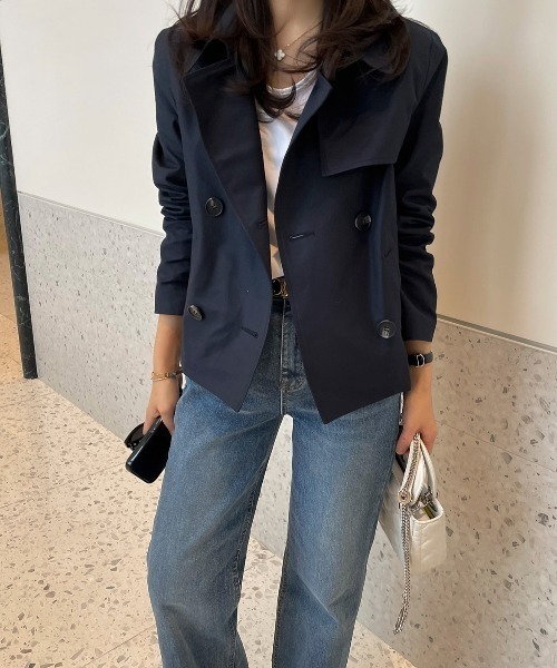 FAVORITO（ファヴォリート）の「ダブルブレストショートジャケット（その他アウター・レディース・ベージュ/ネイビー/オフホワイト・F）」の3枚目の写真