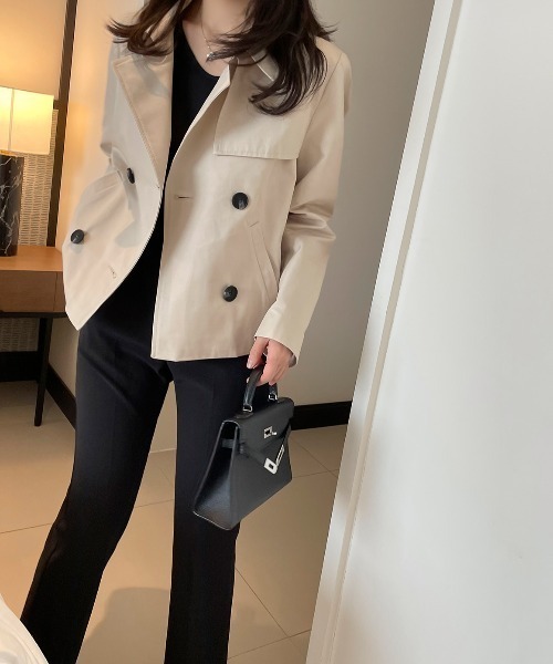 FAVORITO（ファヴォリート）の「ダブルブレストショートジャケット（その他アウター・レディース・ベージュ/ネイビー/オフホワイト・F）」の15枚目の写真
