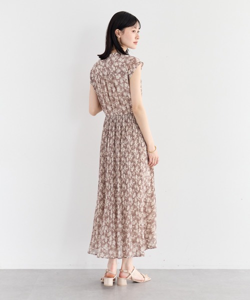 YECCA VECCA（イェッカヴェッカ）の「花柄プリーツワンピース（ワンピース・レディース・ブラック/ベージュ・FREE）」の14枚目の写真