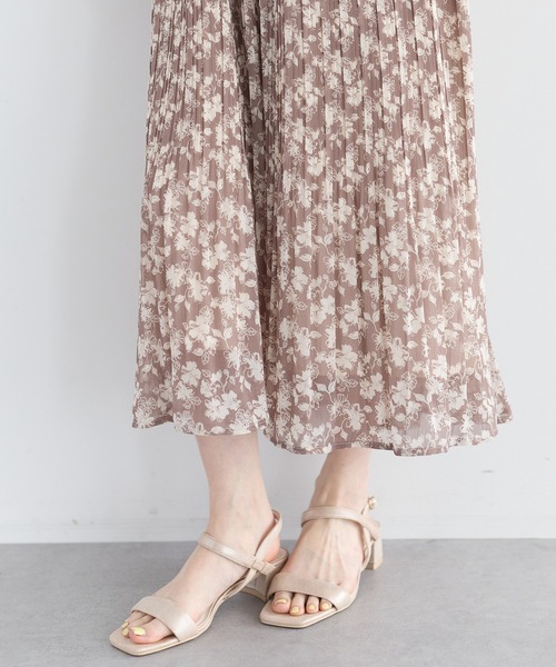 YECCA VECCA（イェッカヴェッカ）の「花柄プリーツワンピース（ワンピース・レディース・ブラック/ベージュ・FREE）」の16枚目の写真