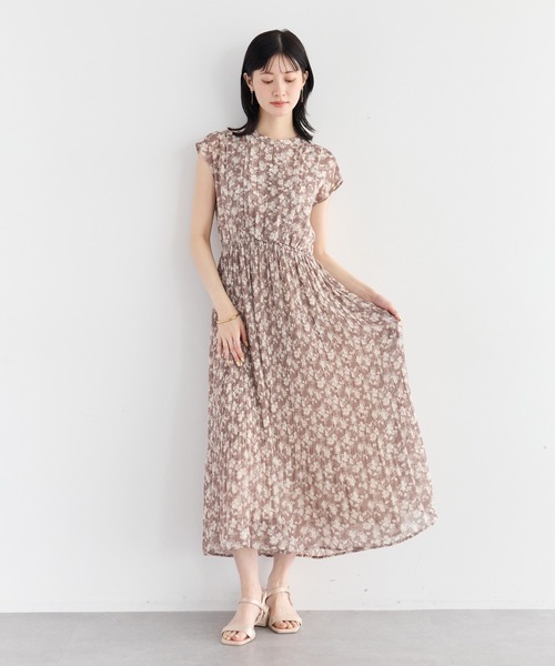 YECCA VECCA（イェッカヴェッカ）の「花柄プリーツワンピース（ワンピース・レディース・ブラック/ベージュ・FREE）」の11枚目の写真