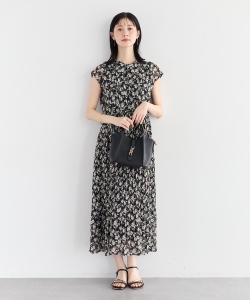 YECCA VECCA（イェッカヴェッカ）の「花柄プリーツワンピース（ワンピース・レディース・ブラック/ベージュ・FREE）」の18枚目の写真