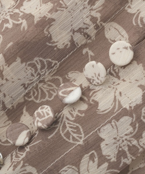 YECCA VECCA（イェッカヴェッカ）の「花柄プリーツワンピース（ワンピース・レディース・ブラック/ベージュ・FREE）」の3枚目の写真