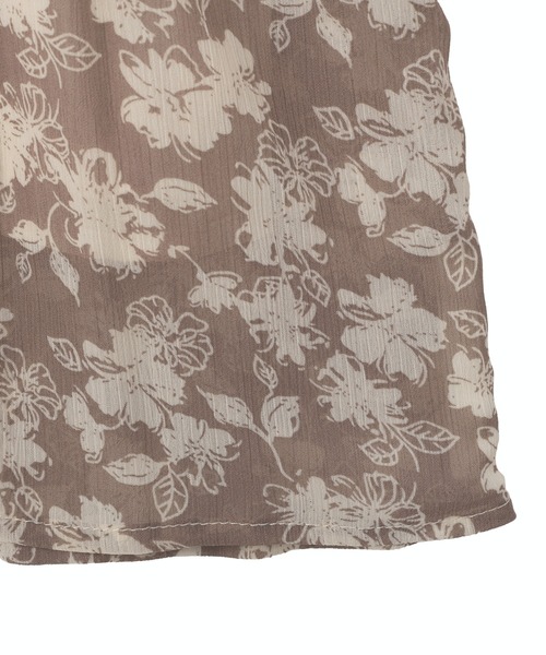 YECCA VECCA（イェッカヴェッカ）の「花柄プリーツワンピース（ワンピース・レディース・ブラック/ベージュ・FREE）」の5枚目の写真