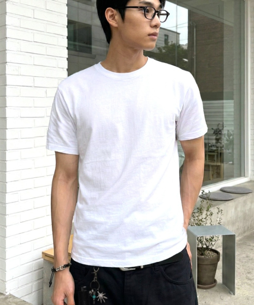 UNDEROFF(アンダーオフ)の「エッセンシャルスタンダード 半袖Tシャツ ホワイト(Tシャツ/カットソー・メンズ・ホワイト・MEDIUM/LARGE/X-LARGE/SMALL)」の1枚目の写真