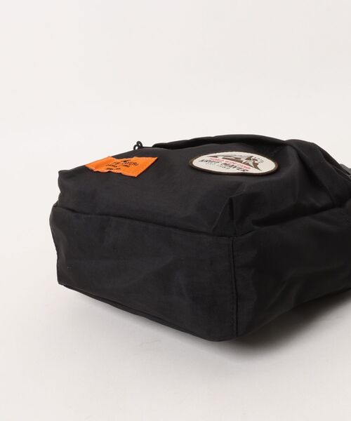 KRIFF MAYER(クリフメイヤー)の「KRIFF MAYER ワッペンミニショルダーBAG(ショルダーバッグ・メンズ・ベージュ/ブラック・FREE)」の5枚目の写真