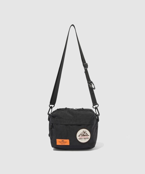 KRIFF MAYER(クリフメイヤー)の「KRIFF MAYER ワッペンミニショルダーBAG(ショルダーバッグ・メンズ・ベージュ/ブラック・FREE)」の1枚目の写真
