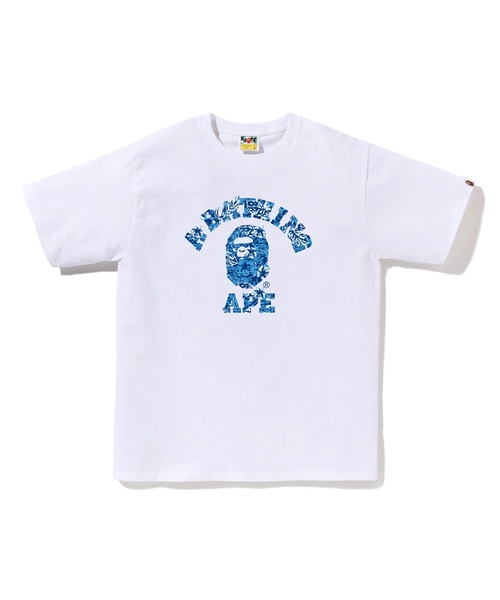 A BATHING APE(アベイシングエイプ)の「PALM RESORT CAMO COLLEGE TEE(Tシャツ/カットソー・メンズ・ホワイト×グリーン/ブラック×ピンク/ホワイト×ピンク/ブラック×ブルー/ブラック×グリーン/ホワイト×ブルー・XXX-LARGE/MEDIUM/XX-LARGE/X-LARGE/SMALL/LARGE)」の3枚目の写真