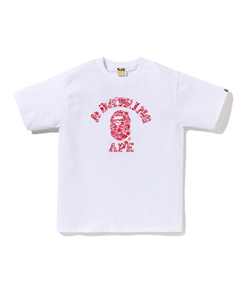 A BATHING APE(アベイシングエイプ)の「PALM RESORT CAMO COLLEGE TEE(Tシャツ/カットソー・メンズ・ホワイト×グリーン/ブラック×ピンク/ホワイト×ピンク/ブラック×ブルー/ブラック×グリーン/ホワイト×ブルー・XXX-LARGE/MEDIUM/XX-LARGE/X-LARGE/SMALL/LARGE)」の1枚目の写真