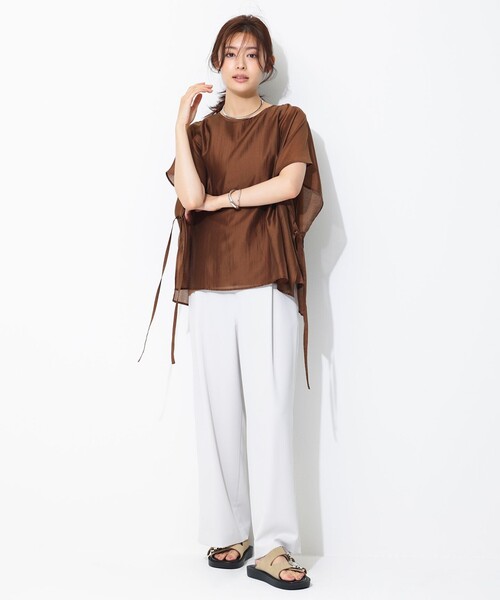 UNFILO(アンフィーロ)の「シアー レイヤード Tシャツ(Tシャツ/カットソー・レディース・スカイブルー系/ホワイト系/ダークブラウン系/ブラック系1・SMALL/MEDIUM)」の6枚目の写真