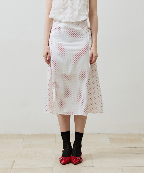 ARI(アリ)の「TINY DOT SLIT SKIRT / RED(スカート・レディース・レッド・SMALL/MEDIUM)」の1枚目の写真