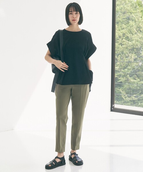 UNFILO(アンフィーロ)の「ヒートシールドジャージー タックデザイン Tシャツ(Tシャツ/カットソー・レディース・ベージュ系/ホワイト系/スカイブルー系/ブラック系・X-LARGE)」の7枚目の写真