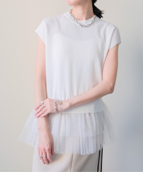 DOLLUPOOPS(ドールアップウップス)の「Tulle Frill Docking Ribbed Knit Top(チュールフリルドッキングトップス)(ニット/セーター・レディース・オフホワイト/ブラック・FREE)」の4枚目の写真