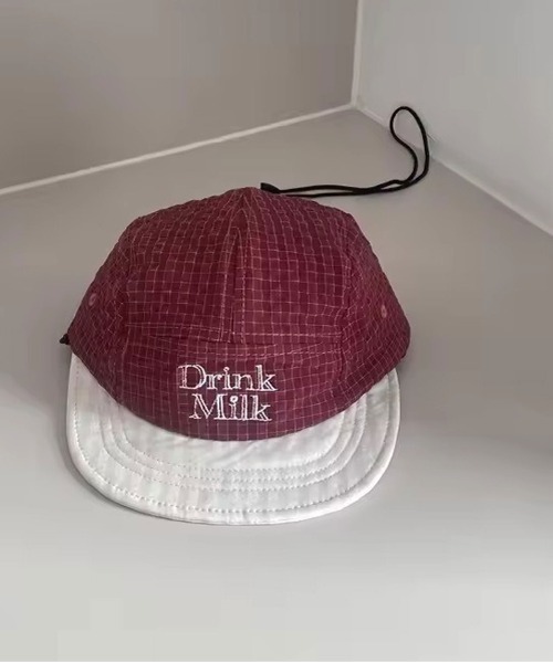 Bambin（ボンバン）の「【 Bambin / ボンバン 】 配色チェック 刺繍ロゴ コード付き キャップ（キャップ・キッズ・ブルー/アイボリー/レッド/イエロー/ダークブラウン・FREE）」の5枚目の写真