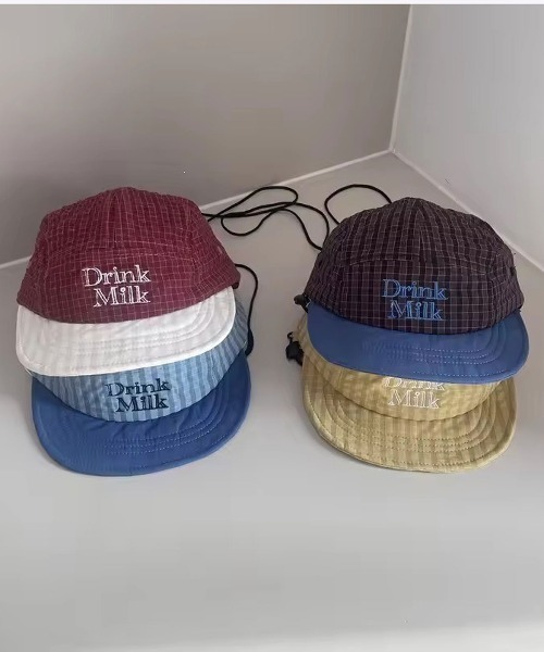 Bambin（ボンバン）の「【 Bambin / ボンバン 】 配色チェック 刺繍ロゴ コード付き キャップ（キャップ・キッズ・ブルー/アイボリー/レッド/イエロー/ダークブラウン・FREE）」の7枚目の写真