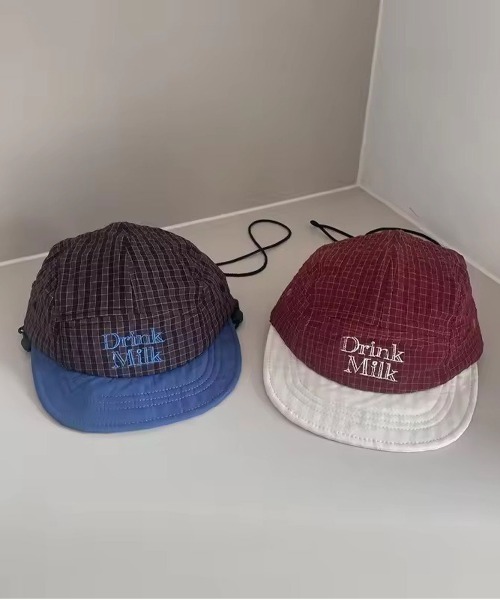 Bambin（ボンバン）の「【 Bambin / ボンバン 】 配色チェック 刺繍ロゴ コード付き キャップ（キャップ・キッズ・ブルー/アイボリー/レッド/イエロー/ダークブラウン・FREE）」の8枚目の写真