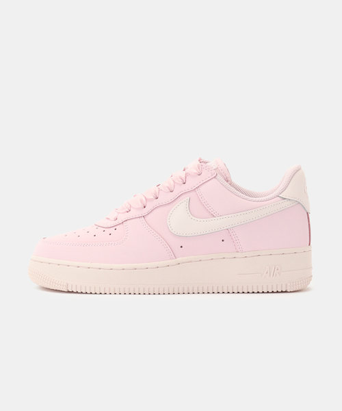 NIKE(ナイキ)の「NIKE W AIR FORCE 1 RETRO PRM IR0871-600(スニーカー・レディース・ピンク・23cm/23.5cm/24cm/24.5cm/25cm)」の1枚目の写真