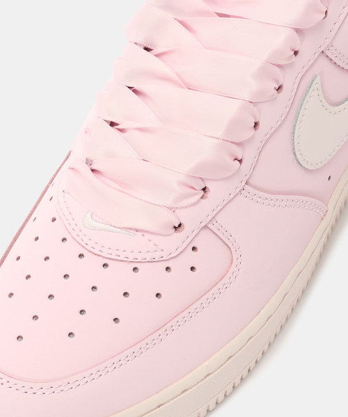 NIKE(ナイキ)の「NIKE W AIR FORCE 1 RETRO PRM IR0871-600(スニーカー・レディース・ピンク・23cm/23.5cm/24cm/24.5cm/25cm)」の3枚目の写真