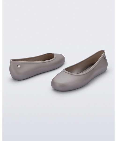 melissa（メリッサ）の「MELISSA SOFT BALLERINA ESSENTIAL AD（バレエシューズ・レディース・ブラック/グレー/ベビーピンク・37/38/39/35-36）」の2枚目の写真