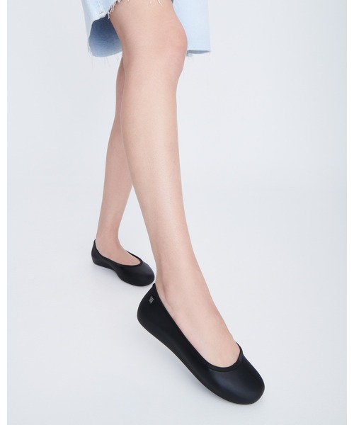 melissa（メリッサ）の「MELISSA SOFT BALLERINA ESSENTIAL AD（バレエシューズ・レディース・ブラック/グレー/ベビーピンク・37/38/39/35-36）」の5枚目の写真