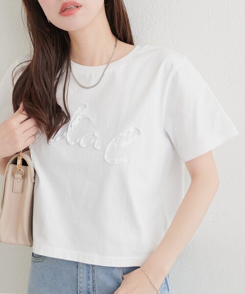 natural couture(ナチュラルクチュール)の「リボンテープ刺繍ロゴT(Tシャツ/カットソー・レディース・オフホワイト/サックスブルー/チャコールグレー・FREE)」の10枚目の写真