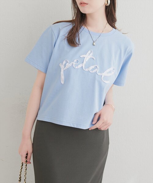 natural couture(ナチュラルクチュール)の「リボンテープ刺繍ロゴT(Tシャツ/カットソー・レディース・オフホワイト/サックスブルー/チャコールグレー・FREE)」の19枚目の写真