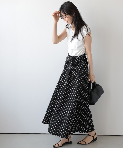 AMELY(エミリー)の「ドット柄ロングワンピース(ワンピース・レディース・ホワイト×ホワイト/ブラック×ホワイト/ブラック×ブラック/ホワイト×ブラック・フリー)」の8枚目の写真