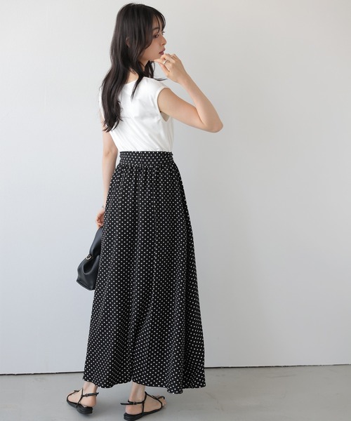 AMELY(エミリー)の「ドット柄ロングワンピース(ワンピース・レディース・ホワイト×ホワイト/ブラック×ホワイト/ブラック×ブラック/ホワイト×ブラック・フリー)」の9枚目の写真
