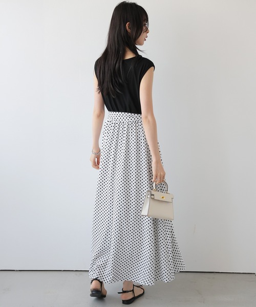 AMELY(エミリー)の「ドット柄ロングワンピース(ワンピース・レディース・ホワイト×ホワイト/ブラック×ホワイト/ブラック×ブラック/ホワイト×ブラック・フリー)」の13枚目の写真
