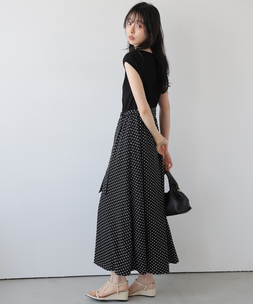 AMELY(エミリー)の「ドット柄ロングワンピース(ワンピース・レディース・ホワイト×ホワイト/ブラック×ホワイト/ブラック×ブラック/ホワイト×ブラック・フリー)」の16枚目の写真