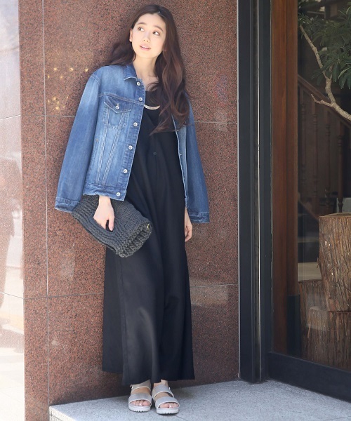 LEPSIM（レプシィム）の「2ベルトフラットサンダル　717067（サンダル・レディース・ブラック/オフホワイト/ブラック系その他/シルバー・SMALL/LARGE/MEDIUM）」の15枚目の写真