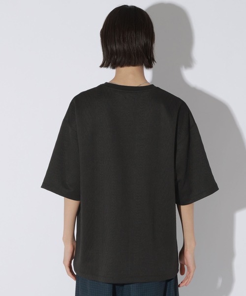 LAKOLE(ラコレ)の「ケーブルジャガードカットソー / 869676(Tシャツ/カットソー・メンズ・ブラック/ホワイト/イエロー・MEDIUM/LARGE)」の17枚目の写真