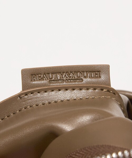 BEAUTY&YOUTH UNITED ARROWS(ビューティーアンドユースユナイテッドアローズ)の「レザーライク カガリ ワンショルダーバッグ(ショルダーバッグ・レディース・ブラック/モカ・FREE)」の22枚目の写真