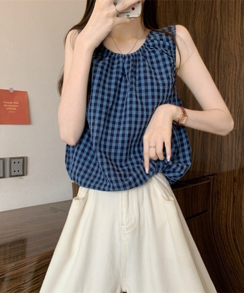LUCPY（ラクピー）の「ギンガムチェックギャザーノースリーブブラウス（シャツ/ブラウス・レディース・グレー/ピンク/ブルー・FREE）」の4枚目の写真