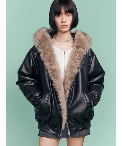 EMODA(エモダ)の「フェイクファーフードブルゾン(ブルゾン・レディース・ブラック/ベージュ/ブラウン/グレー・SMALL/MEDIUM)」の6枚目の写真