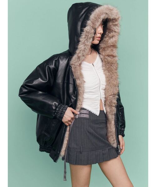 EMODA(エモダ)の「フェイクファーフードブルゾン(ブルゾン・レディース・ブラック/ベージュ/ブラウン/グレー・SMALL/MEDIUM)」の7枚目の写真