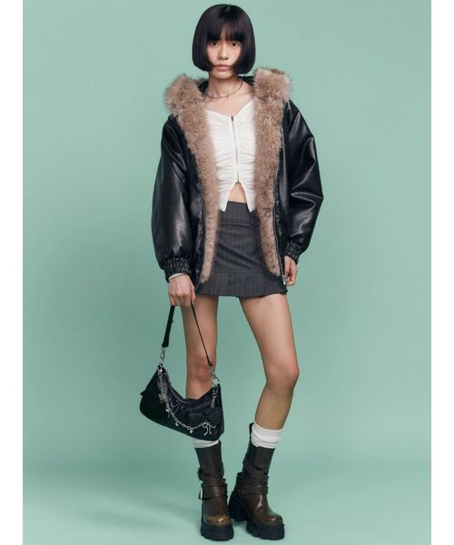 EMODA(エモダ)の「フェイクファーフードブルゾン(ブルゾン・レディース・ブラック/ベージュ/ブラウン/グレー・SMALL/MEDIUM)」の10枚目の写真