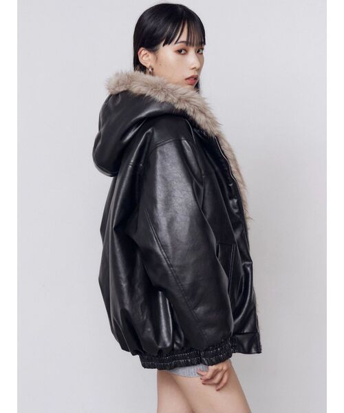 EMODA(エモダ)の「フェイクファーフードブルゾン(ブルゾン・レディース・ブラック/ベージュ/ブラウン/グレー・SMALL/MEDIUM)」の14枚目の写真