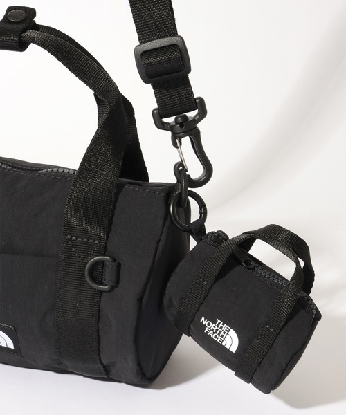 THE NORTH FACE(ザノースフェイス)の「【THE NORTH FACE/ザノースフェイス】BREEZE ROLL CROSS BAG / ブリーズ ロール クロスボディ ショルダーバッグ(ショルダーバッグ・レディース・ブラック・FREE)」の9枚目の写真